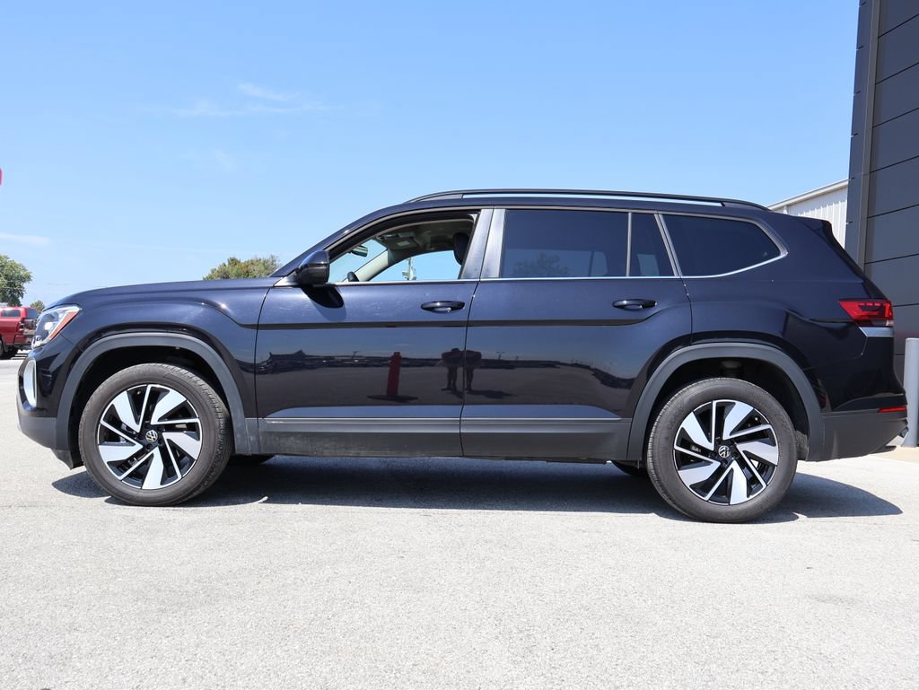 Used 2026 Volkswagen Atlas SE AWD/4WD image 2