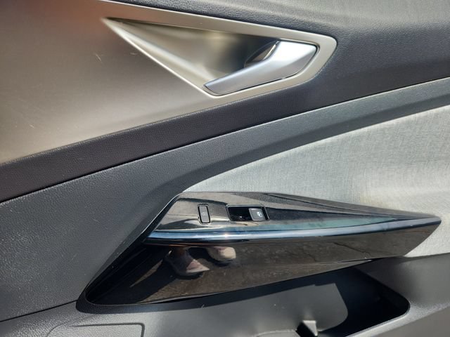 Certified 2023 Volkswagen ID.4 Pro AWD/4WD image 12