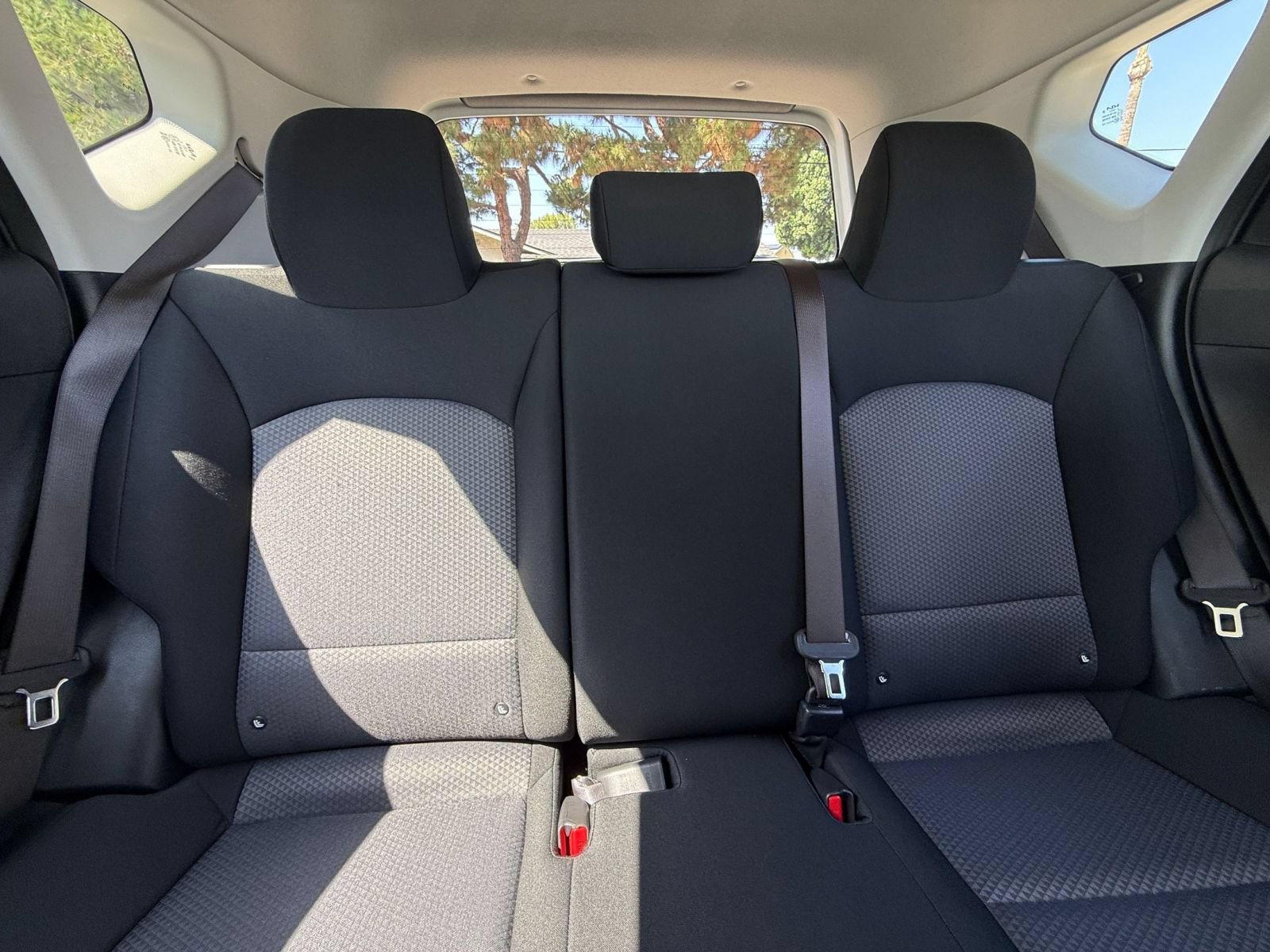 Used 2025 Kia Soul LX w/ LX Technology Package FWD image 34