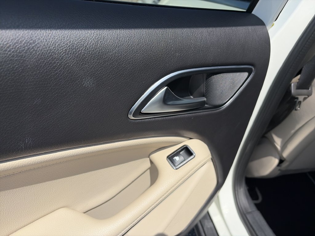 Used 2018 Mercedes-Benz GLA 250 image 17