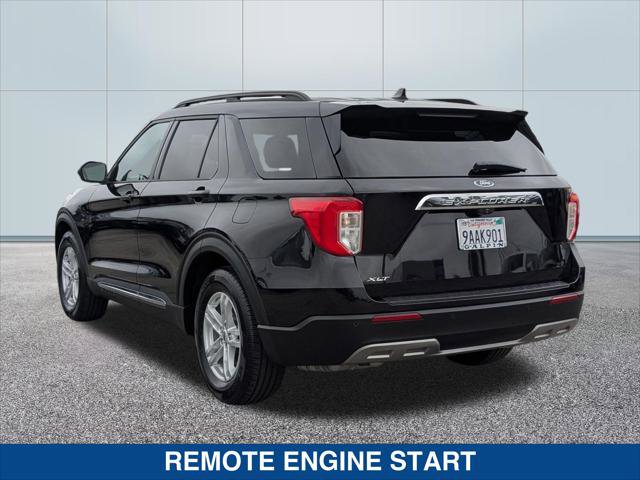 Certified 2022 Ford Explorer XLT w/ Equipment Group 202A image 3