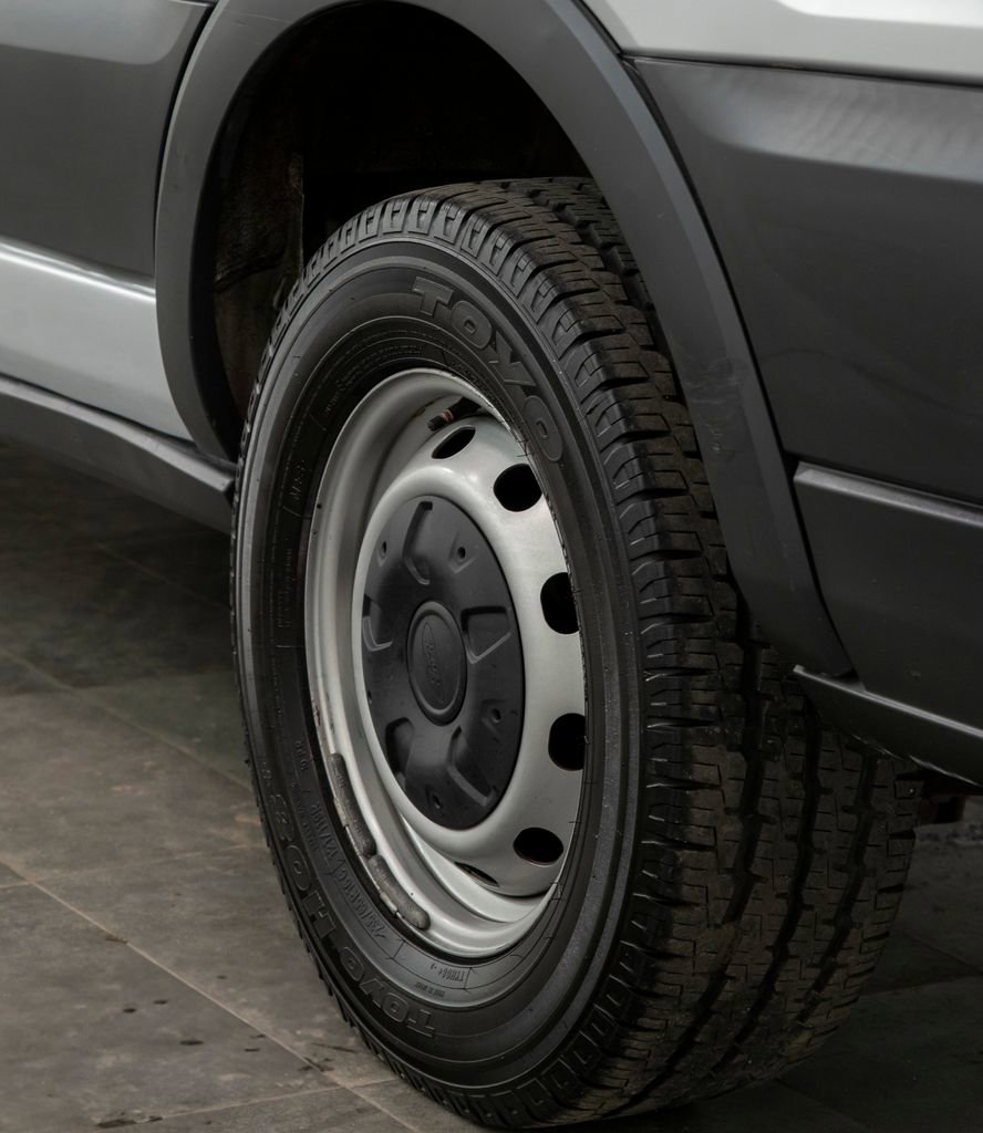 Used 2016 Ford Transit 350 XL image 9