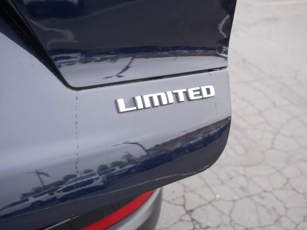 Used 2024 Jeep Grand Cherokee L Limited AWD/4WD image 12