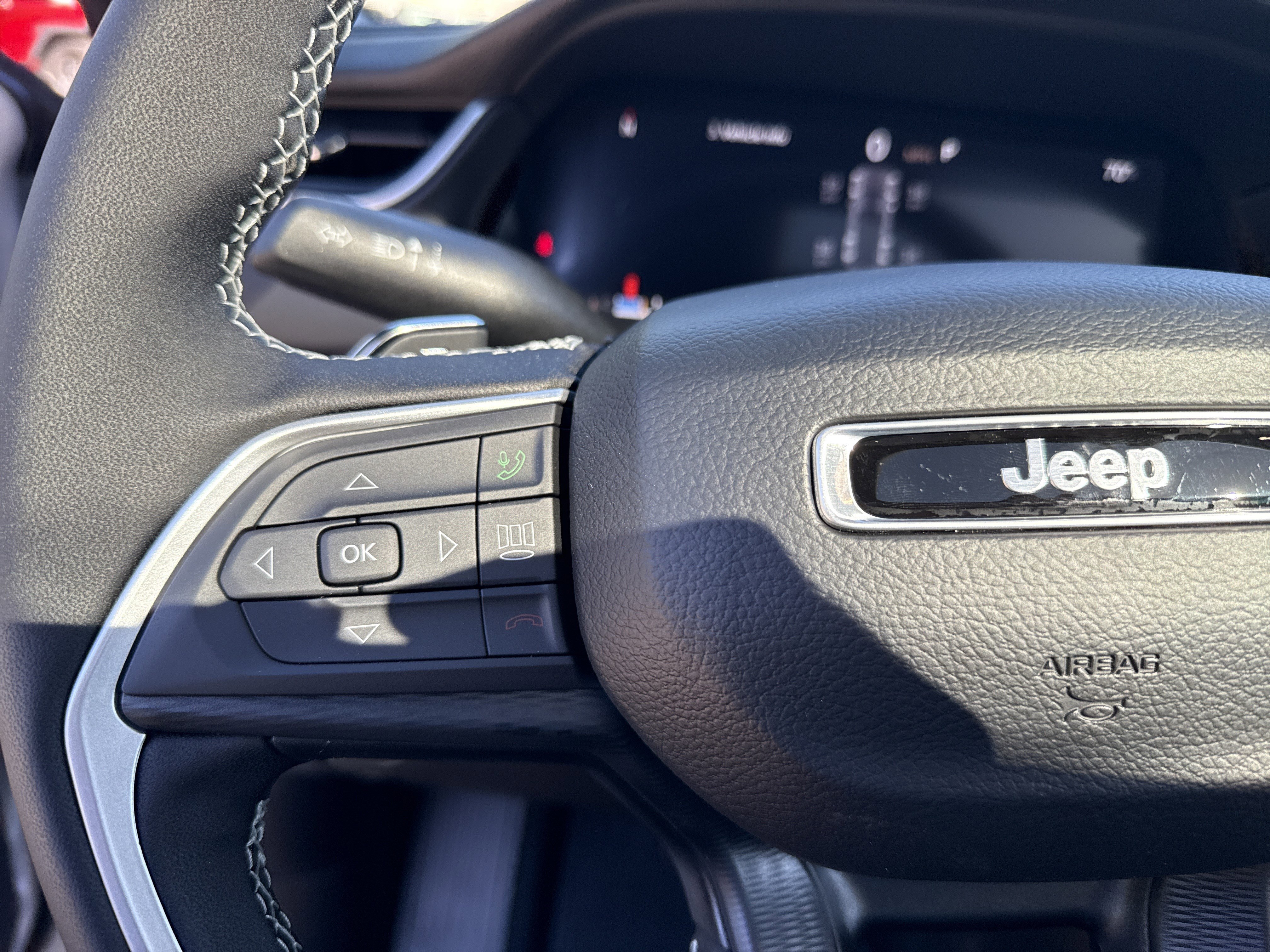 New 2025 Jeep Grand Cherokee Altitude image 25