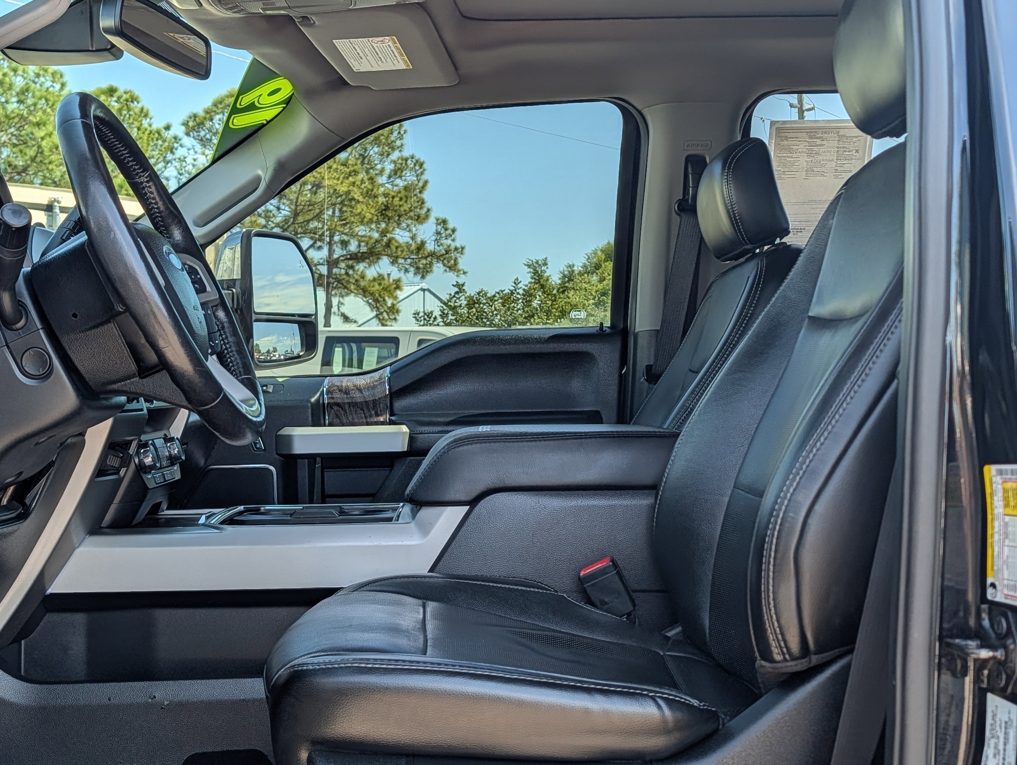 Used 2019 Ford F250 Lariat w/ Lariat Ultimate Package AWD/4WD image 25