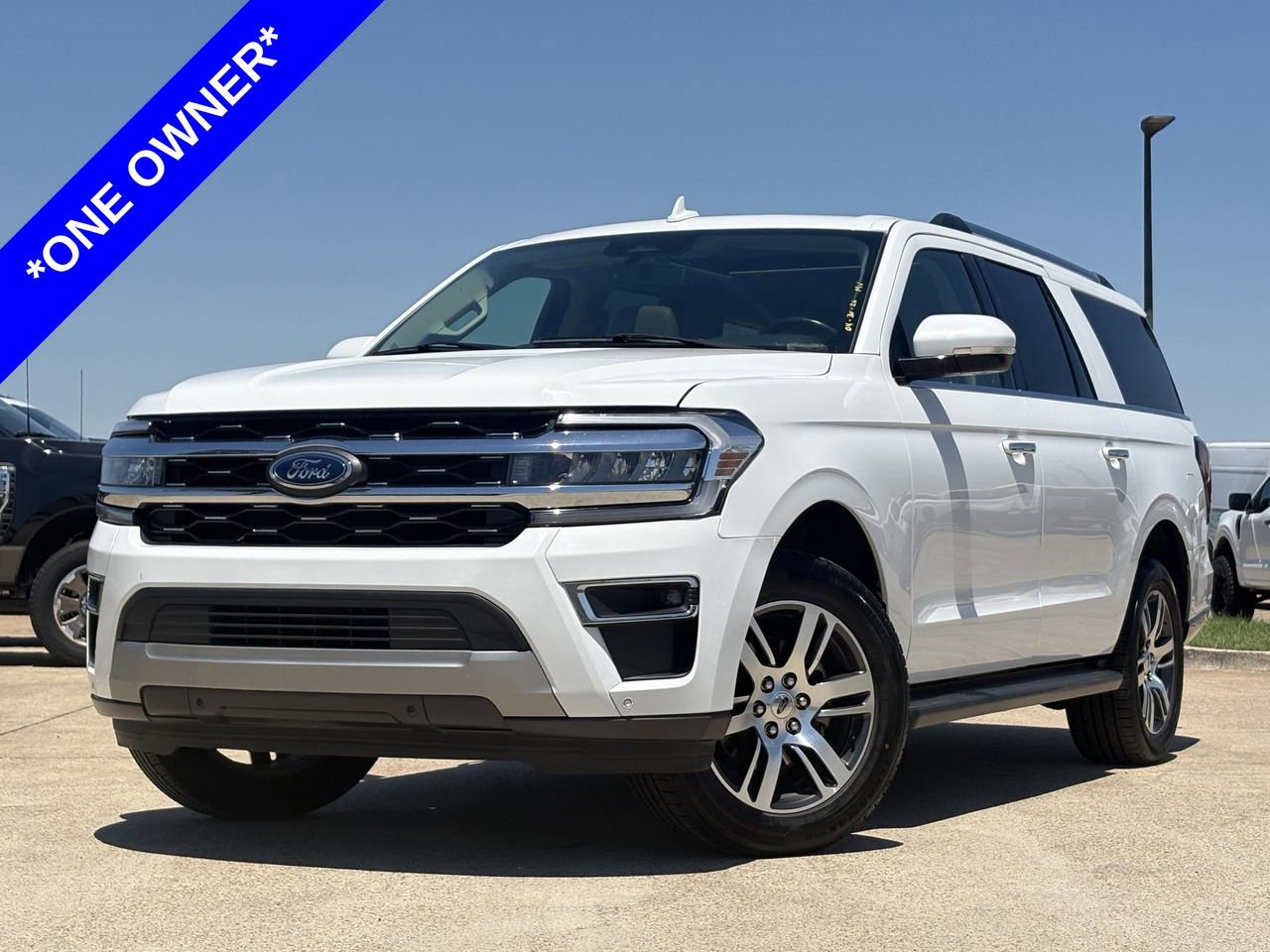 Used 2024 Ford Expedition Max Limited RWD image 2