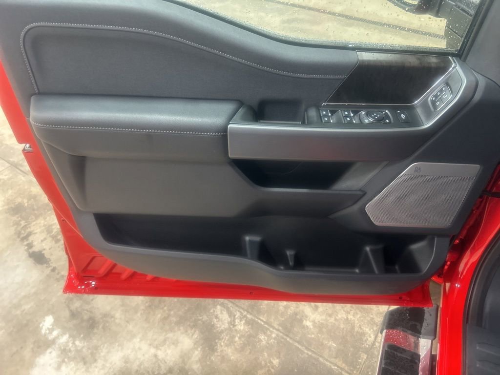 New 2026 Ford F350 4x4 Crew Cab Super Duty image 9