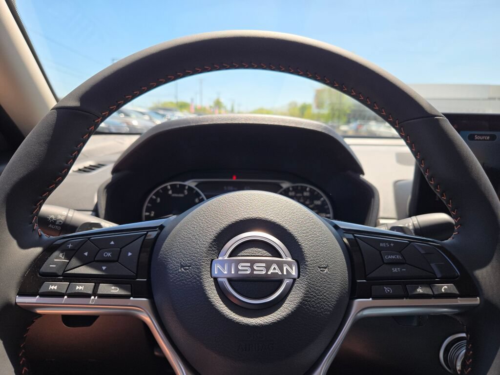 New 2026 Nissan Altima 2.5 SR FWD image 28