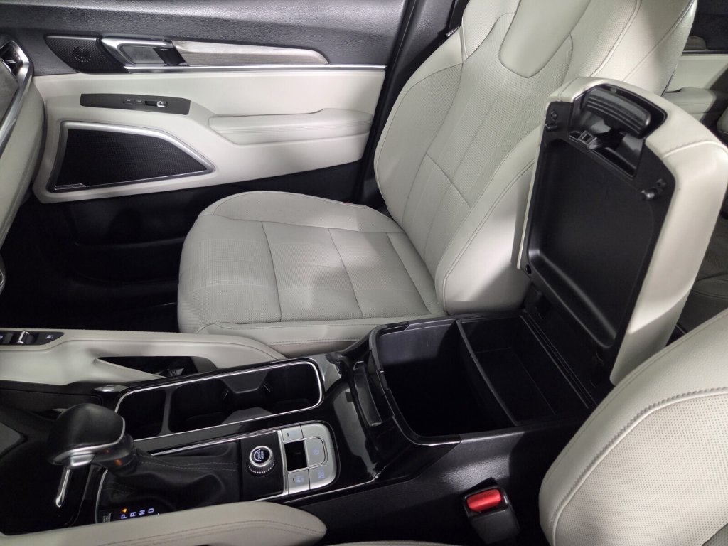 Used 2022 Kia Telluride EX w/ EX Premium Package FWD image 20