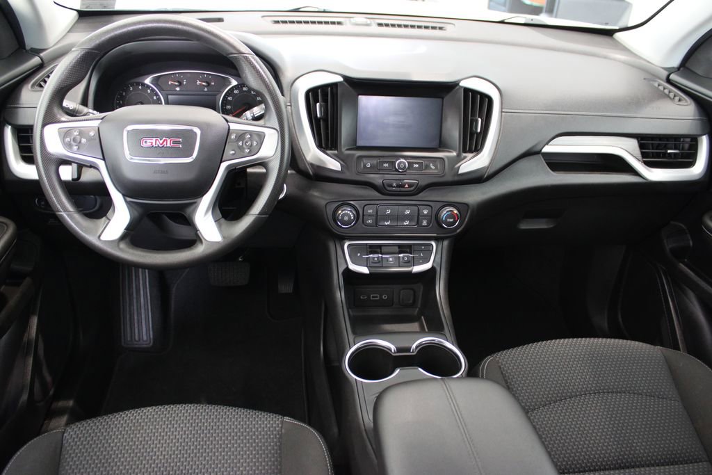 Used 2024 GMC Terrain SLE image 6