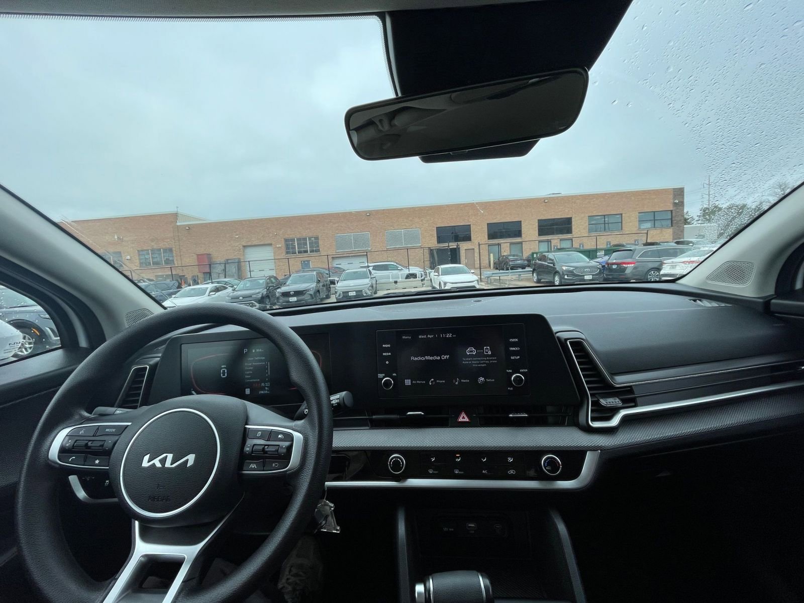 Used 2025 Kia Sportage LX image 32
