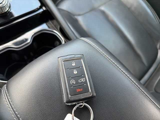 Used 2023 Jeep Grand Cherokee Limited AWD/4WD image 35