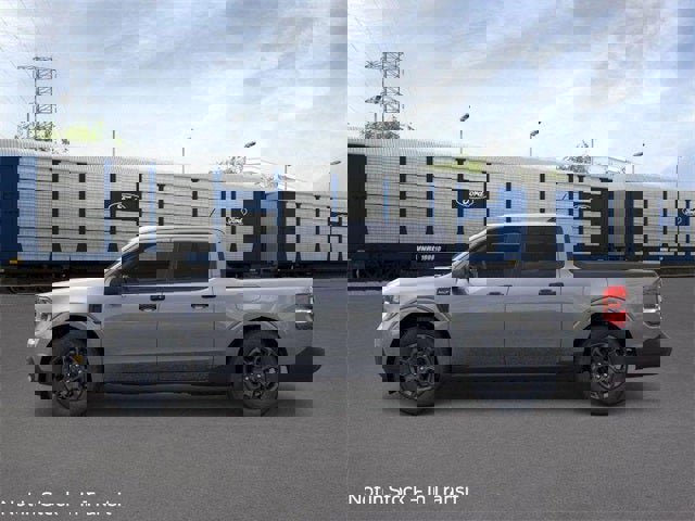 New 2025 Ford Maverick XLT image 4