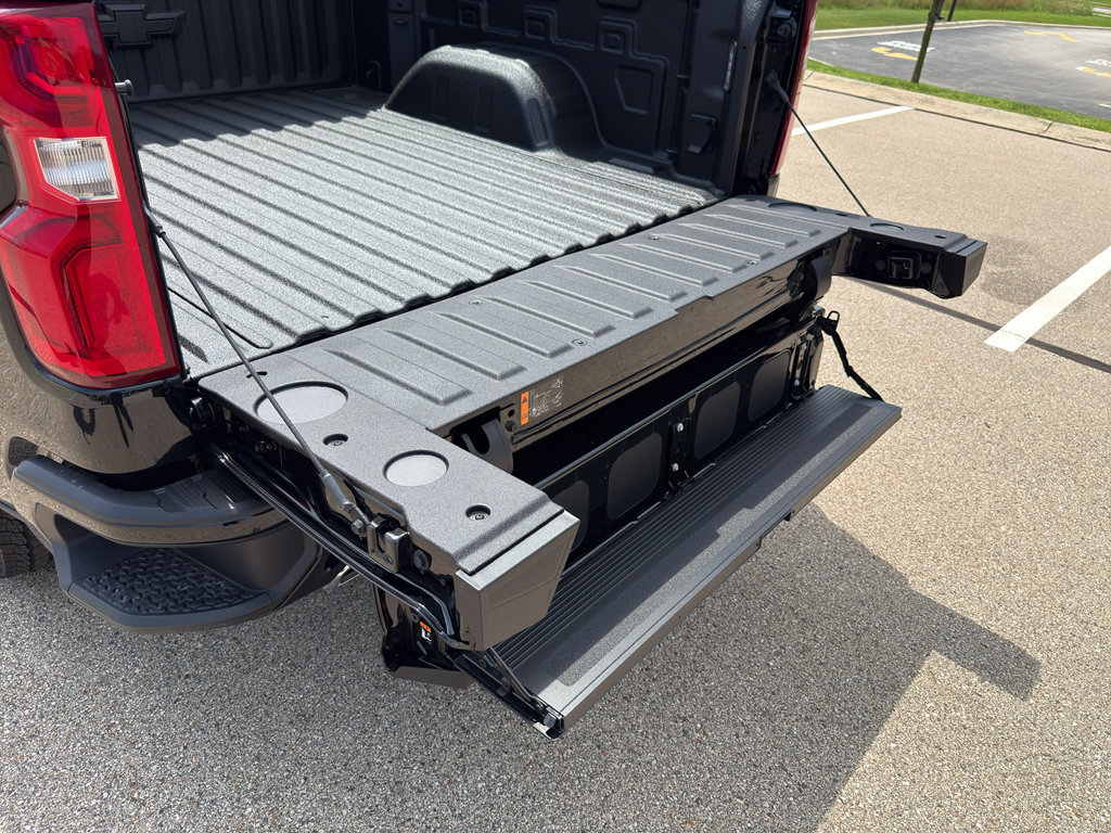 New 2026 Chevrolet Silverado 1500 RST w/ Z71 Off-Road Package AWD/4WD image 12