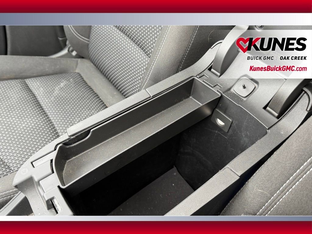 Used 2022 GMC Terrain SLE w/ Driver Convenience Package image 19