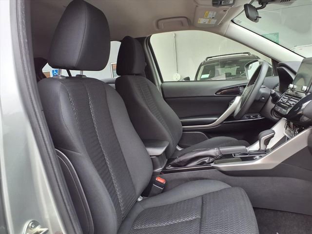 Used 2024 Mitsubishi Eclipse Cross LE image 5