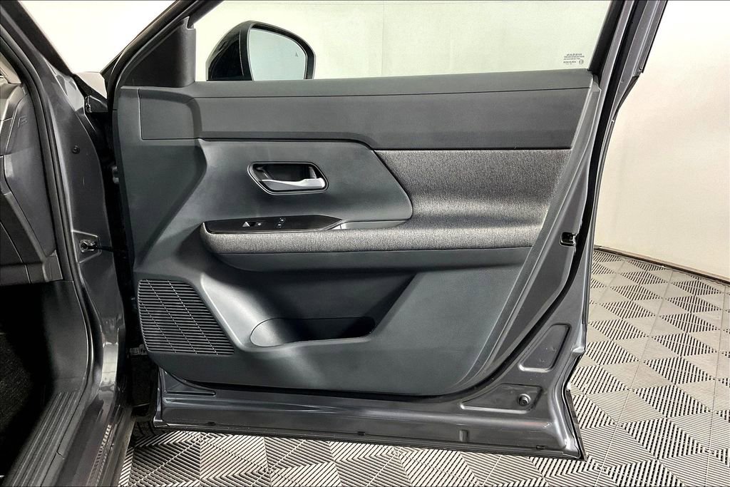 New 2026 Nissan Kicks SV image 24