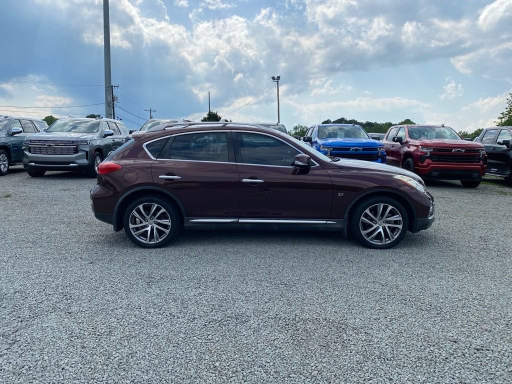 Used 2016 INFINITI QX50 2WD w/ Deluxe Touring Package image 2