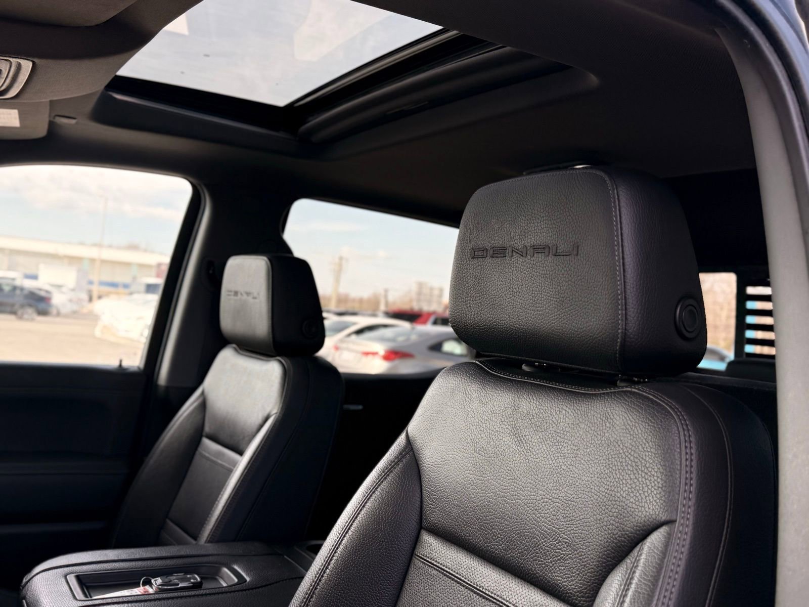 Used 2019 GMC Sierra 1500 Denali w/ Denali Ultimate Package image 24