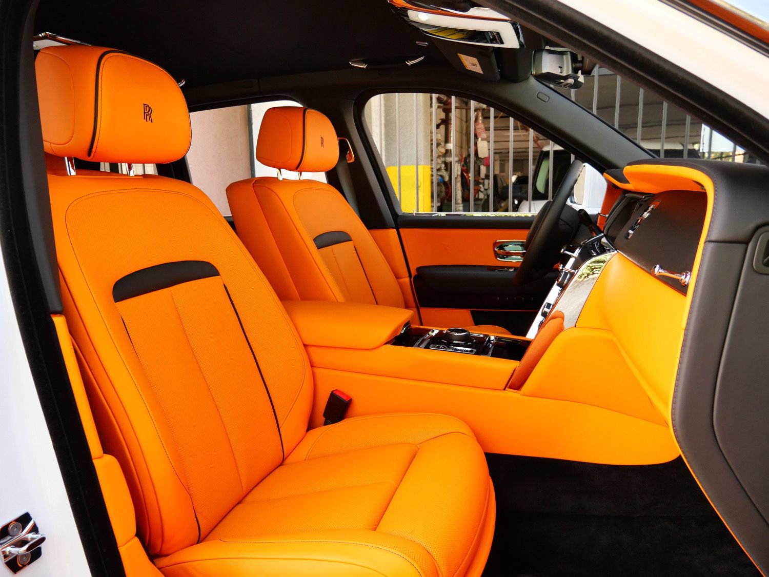 Certified 2023 Rolls-Royce Cullinan w/ Cullinan Package AWD/4WD image 32