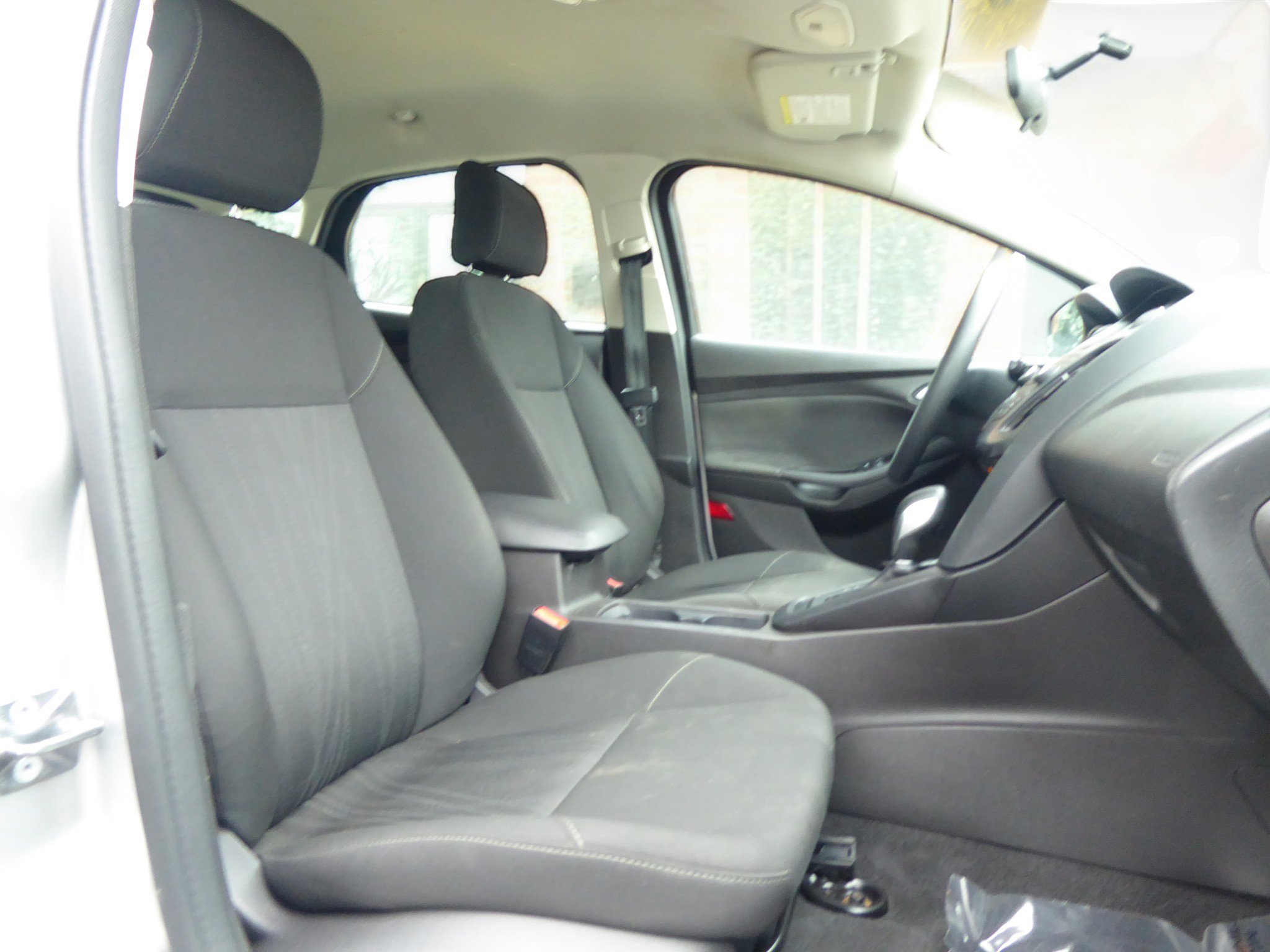 Used 2017 Ford Focus SE FWD image 15