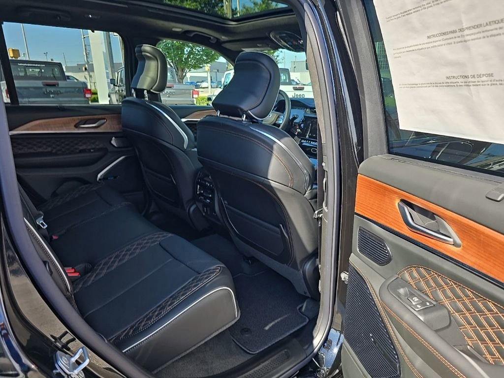 New 2026 Jeep Grand Cherokee Summit AWD/4WD image 20