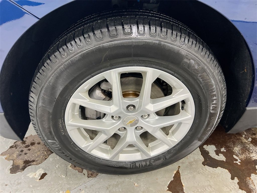 Used 2022 Chevrolet Equinox LS image 25