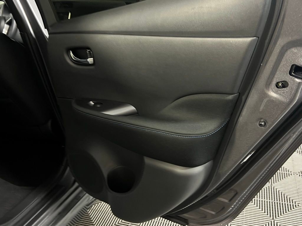 Used 2024 Nissan Leaf S image 27