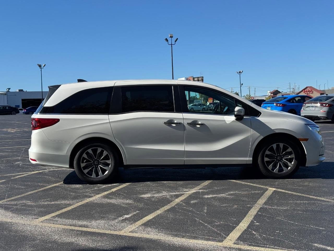Certified 2023 Honda Odyssey EX-L image 2