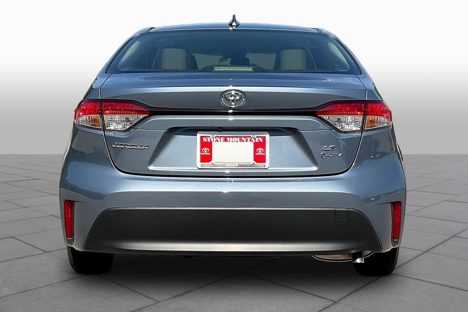 Used 2026 Toyota Corolla LE FWD image 5