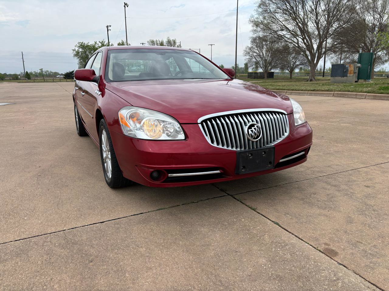 Used 2011 Buick Lucerne CXL w/ Driver Confidence Package FWD image 28