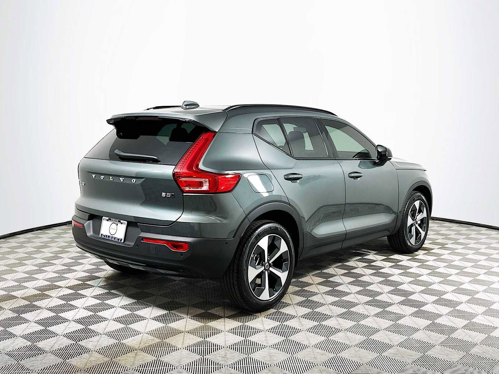 New 2026 Volvo XC40 B5 Plus w/ Protection Package Premier AWD/4WD image 7