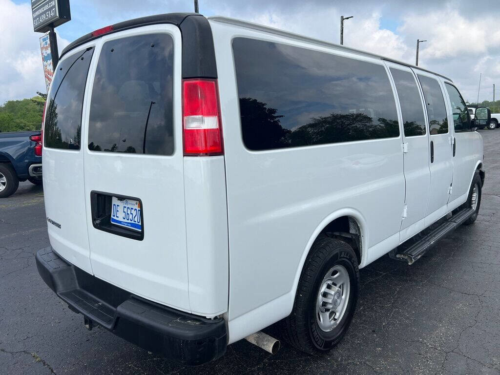 Used 2019 Chevrolet Express 3500 LS RWD image 7