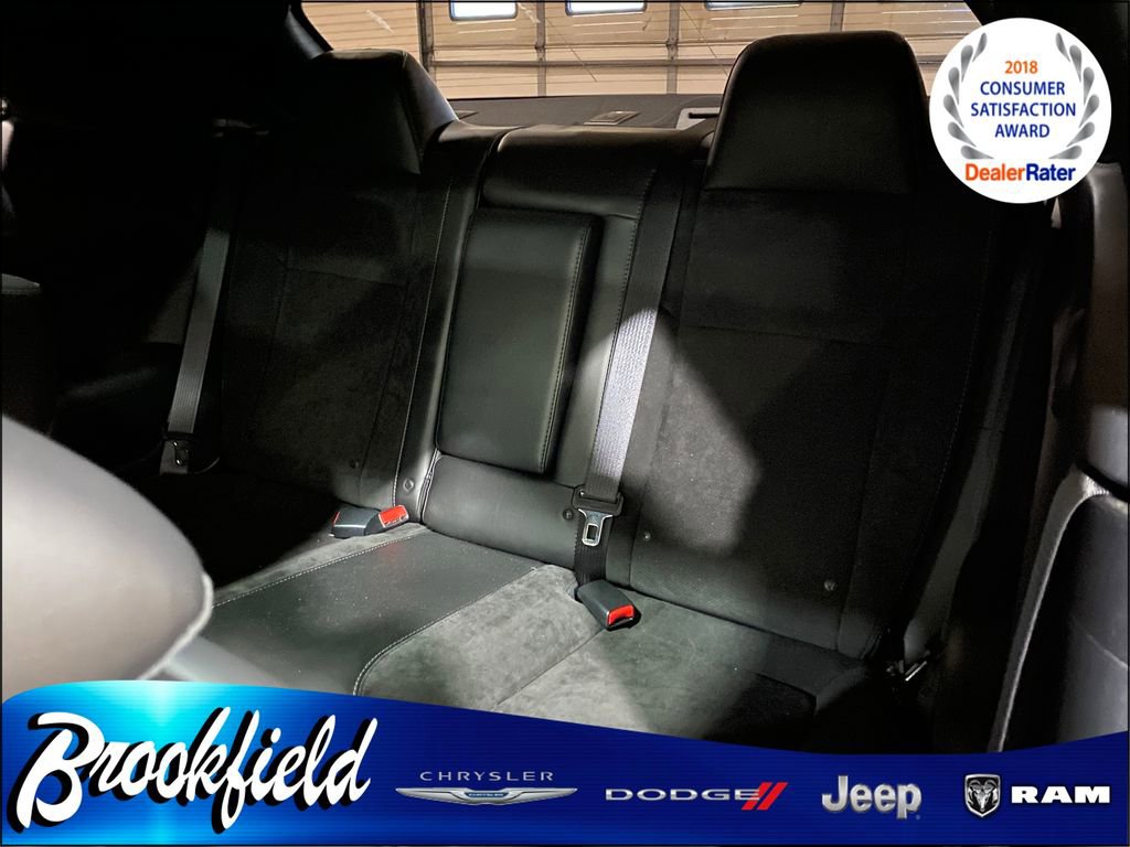 Used 2016 Dodge Challenger R/T Scat Pack w/ Leather Interior Group RWD image 17