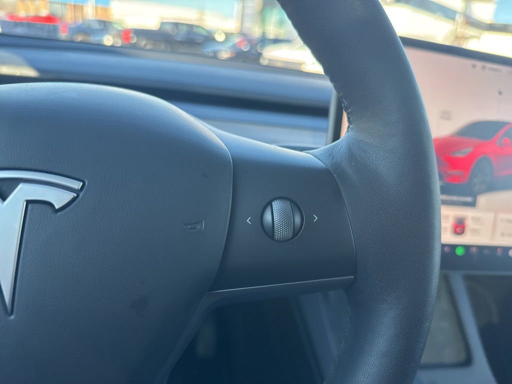 Used 2024 Tesla Model Y Long Range image 18