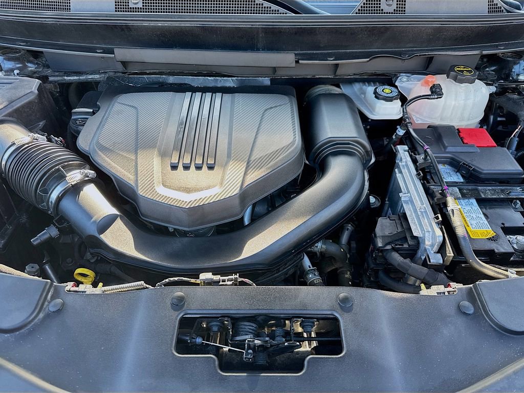 Used 2024 Chevrolet Traverse LT image 30