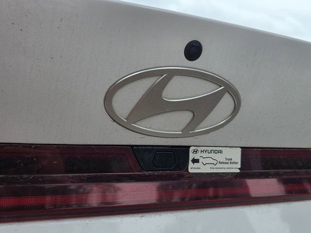 Used 2024 Hyundai Elantra SEL w/ Convenience Package FWD image 10