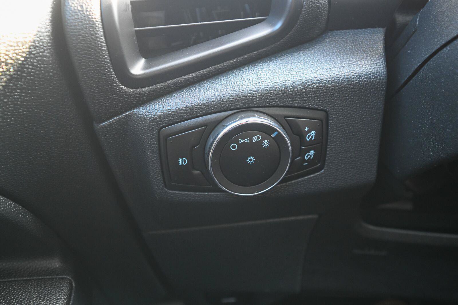 Used 2020 Ford EcoSport SES w/ SES Black Appearance Package AWD/4WD image 39