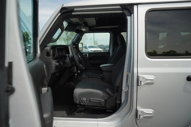 New 2024 Jeep Wrangler Unlimited Rubicon w/ Capability Package AWD/4WD image 10