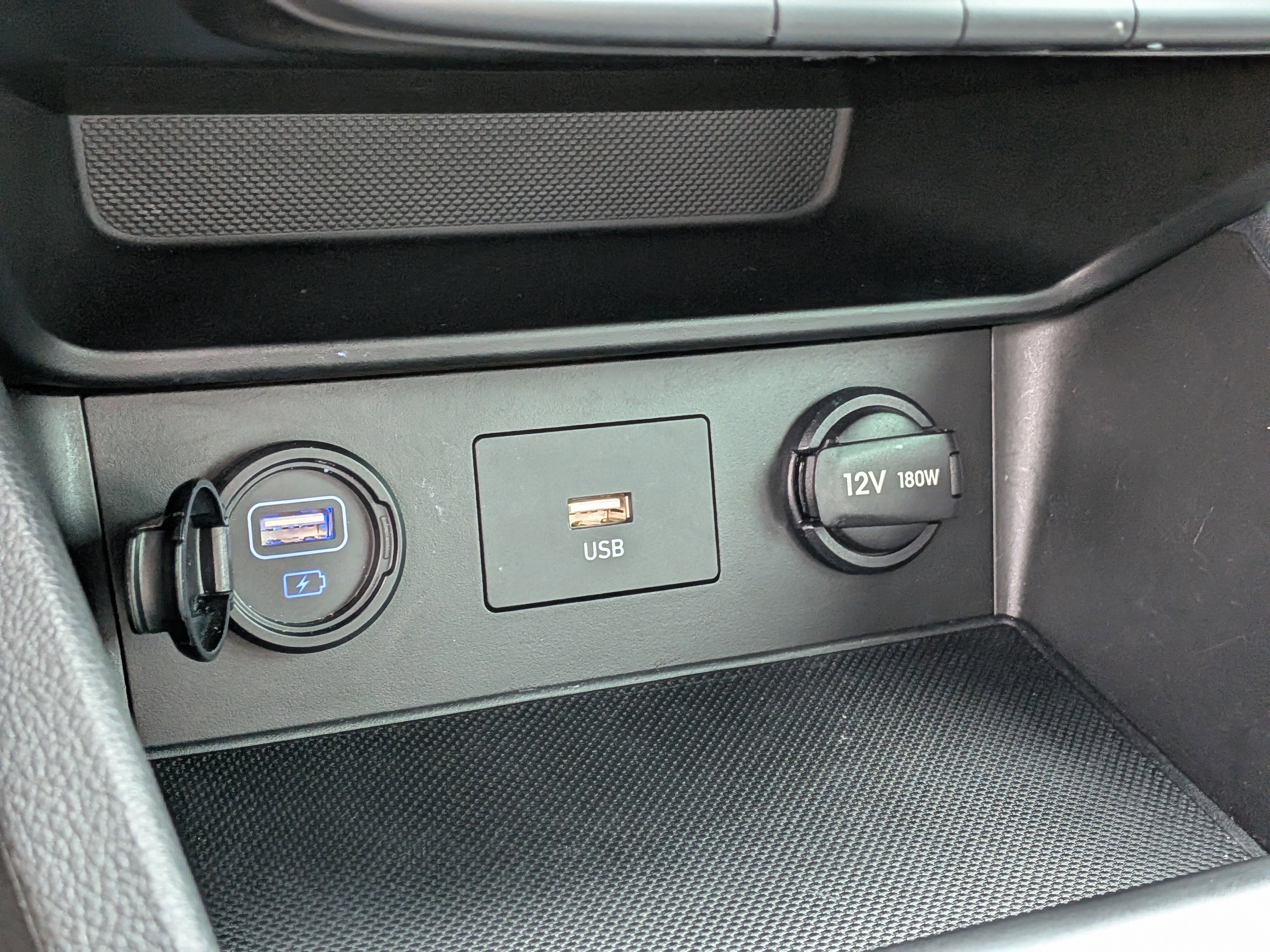 Used 2023 Hyundai Kona SEL FWD image 31