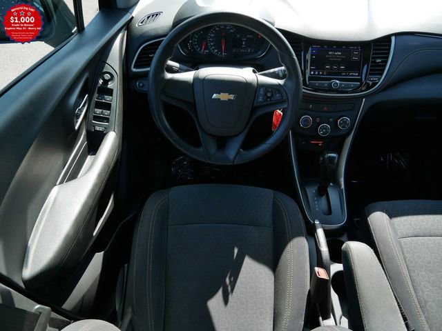 Used 2020 Chevrolet Trax LS FWD image 12