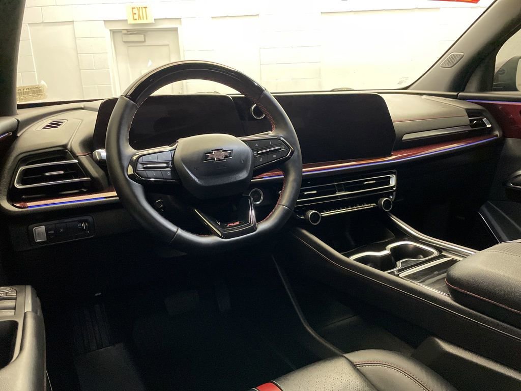 Used 2025 Chevrolet Traverse RS w/ LPO, Floor Liner Package image 11