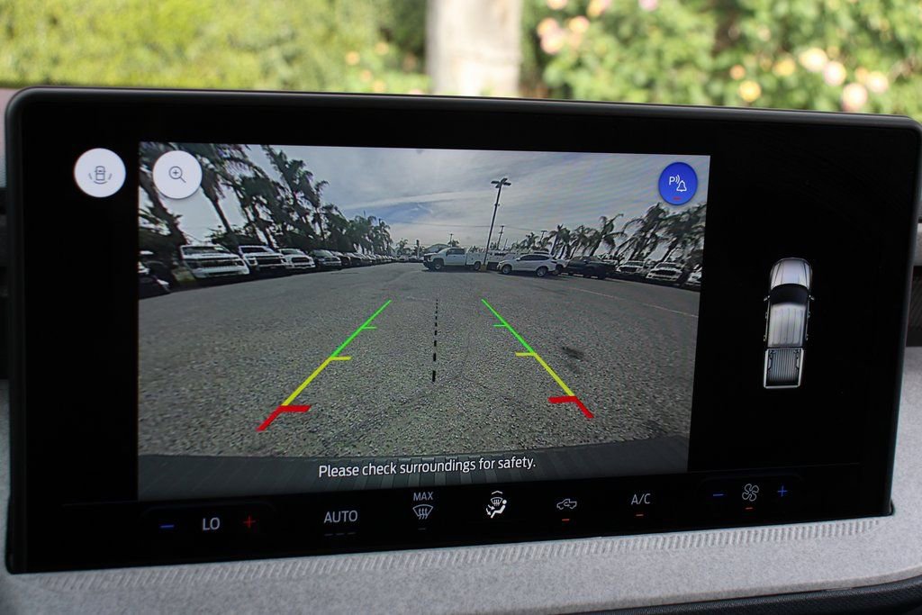 Used 2025 Ford Maverick XLT w/ Equipment Group 302A image 31