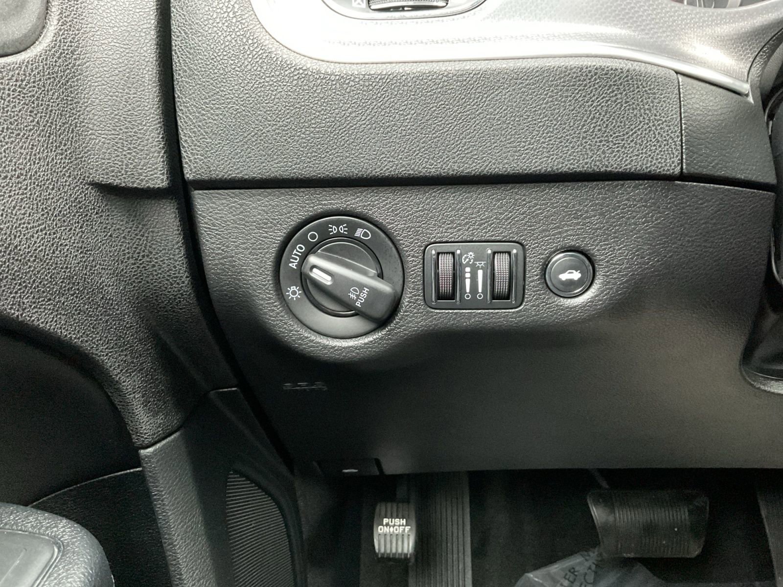 Used 2013 Dodge Charger SXT Plus image 21