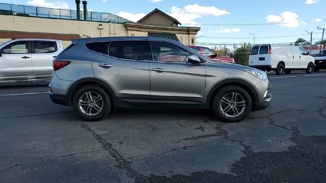 Used 2018 Hyundai Santa Fe Sport image 9
