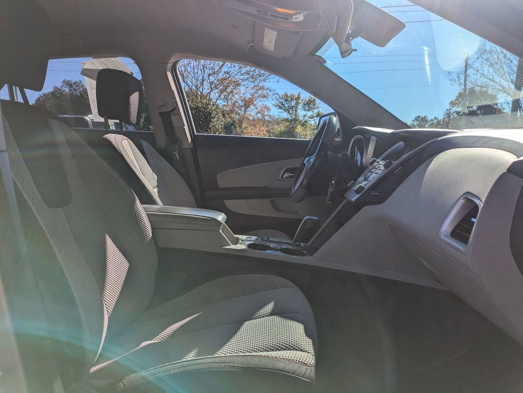 Used 2015 Chevrolet Equinox LT w/ Driver Convenience Package image 30