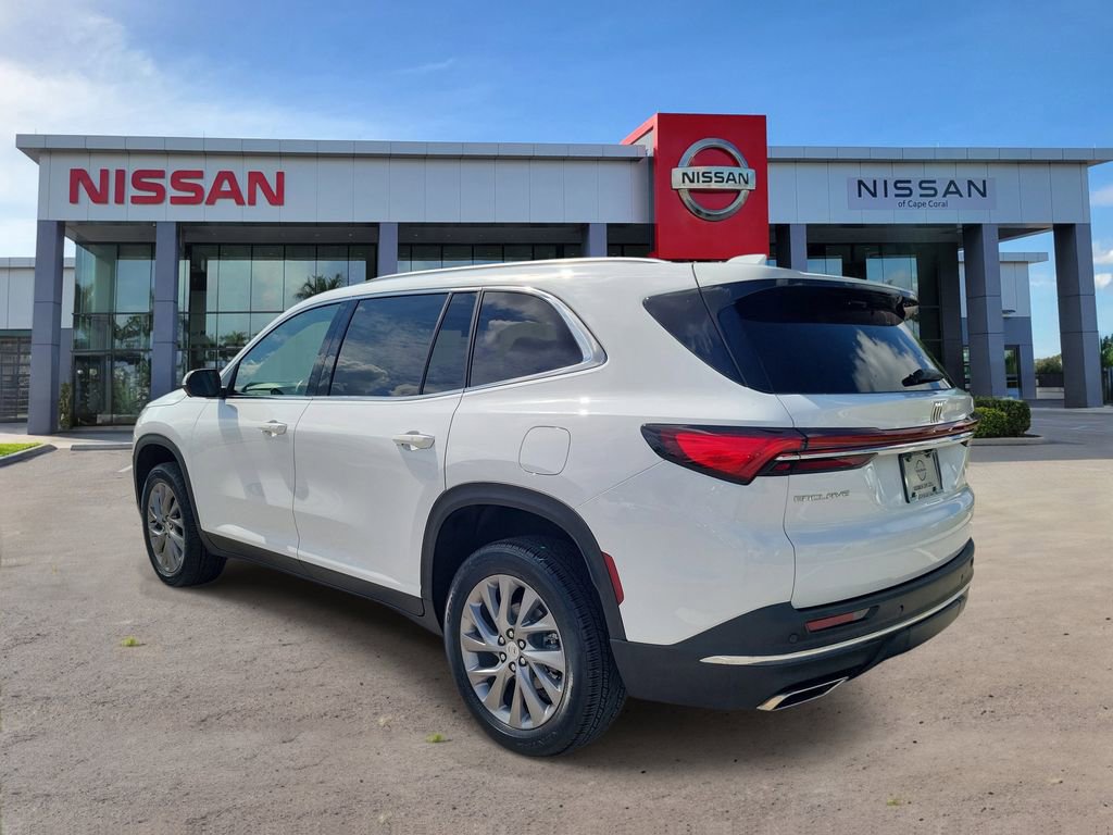 Used 2025 Buick Enclave Preferred FWD image 7
