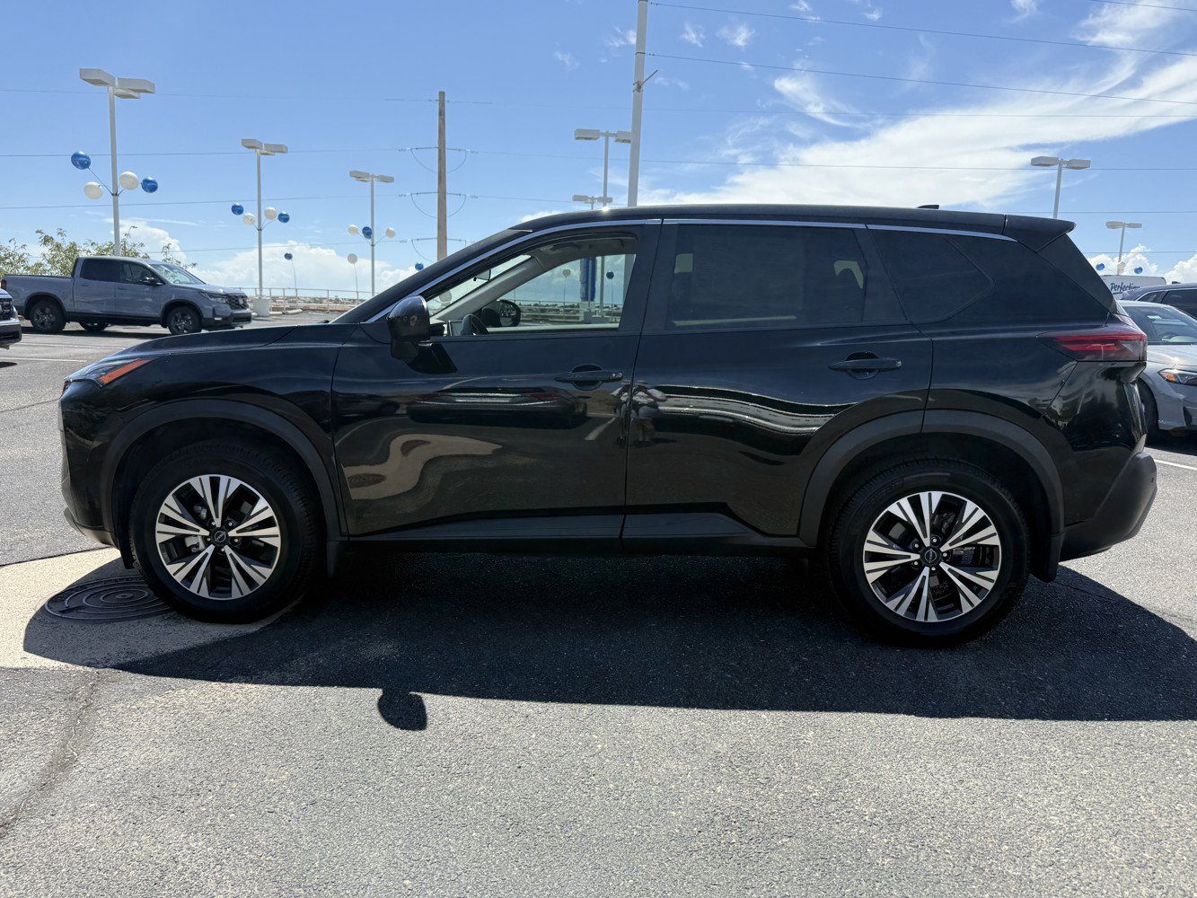 Used 2023 Nissan Rogue SV AWD/4WD image 8