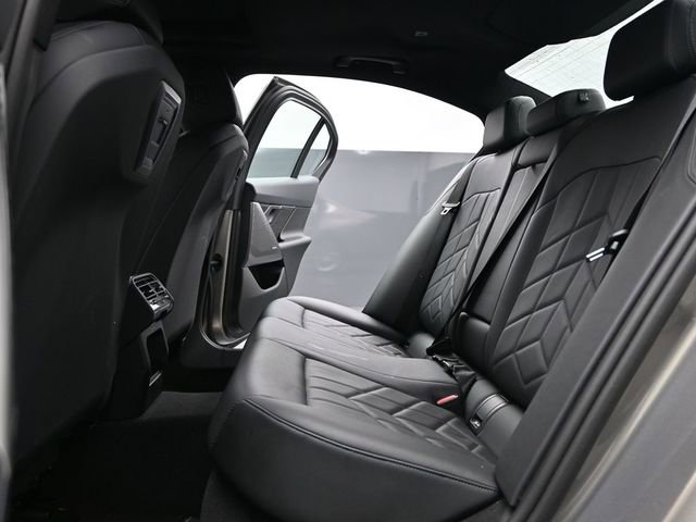 Used 2024 BMW 530i 530i w/ Premium Package image 12