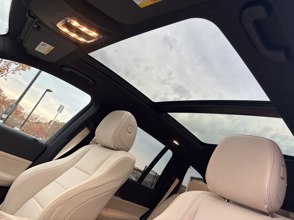 Used 2025 Mercedes-Benz GLS 450 4MATIC image 25